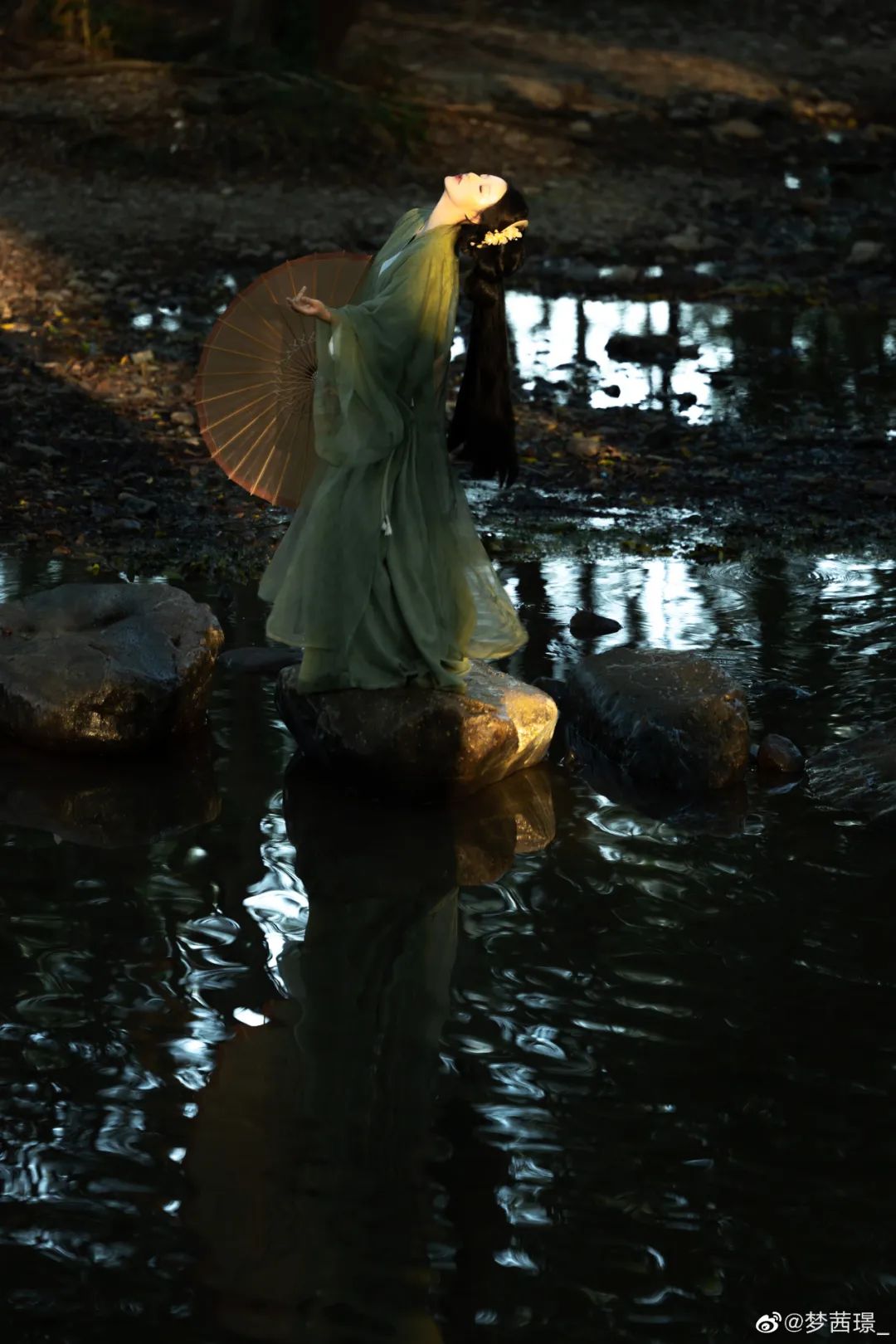 梦茜璟_ 汉服写真摄影 | 晚辞归，梦里不知身是客，一响贪欢_绅士次元