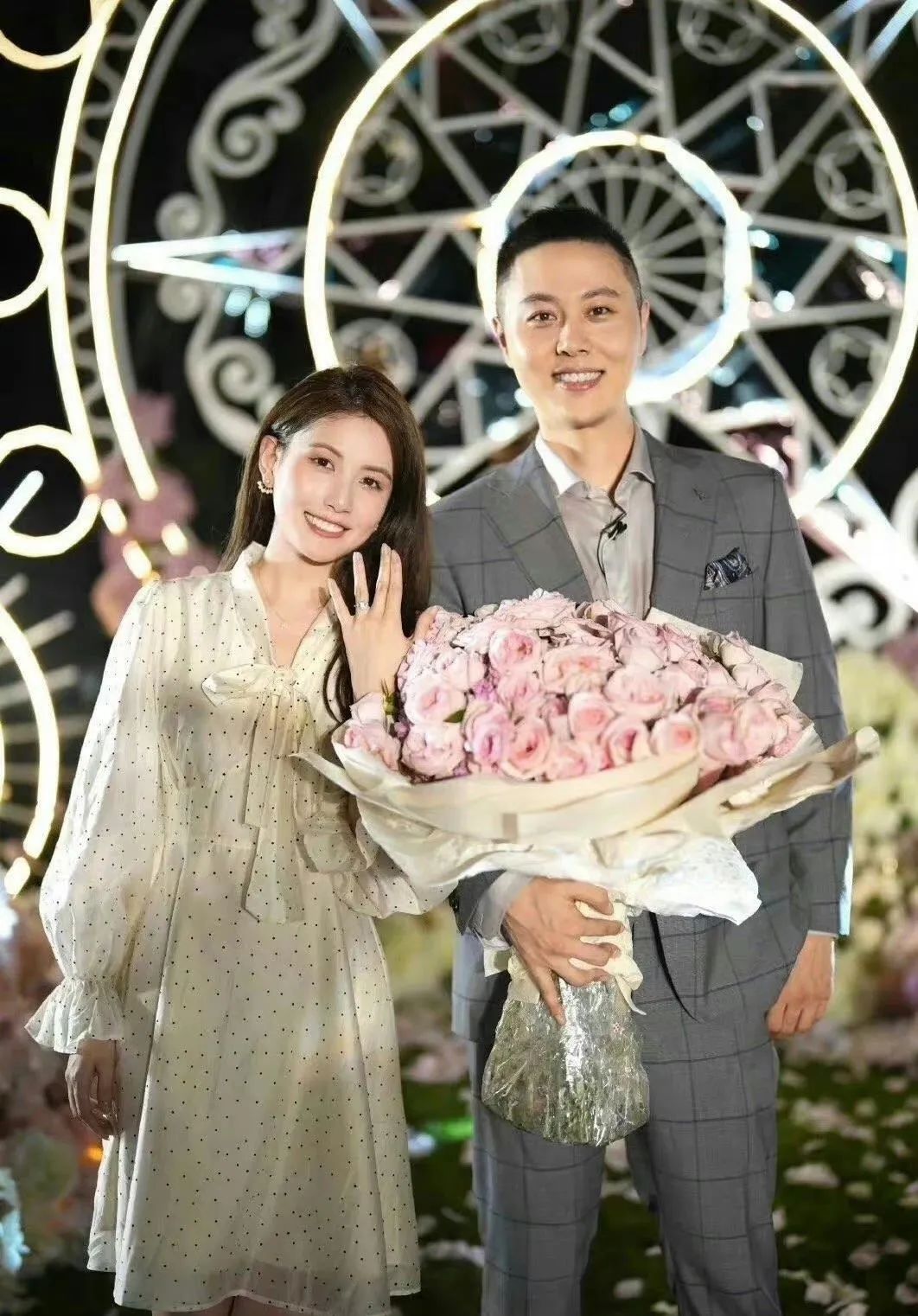 什么三观？王思聪前女友“甜仇”宣扬未婚生子_绅士次元