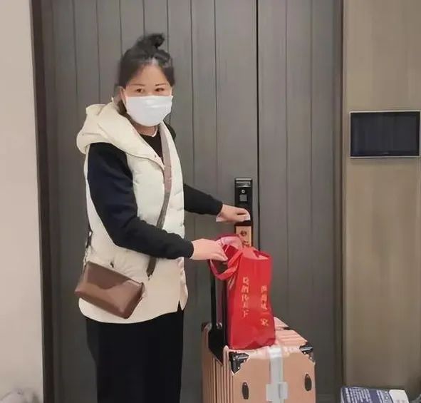 网红保姆背刺雇主安安总裁，还妄想陷害孕妇_绅士次元