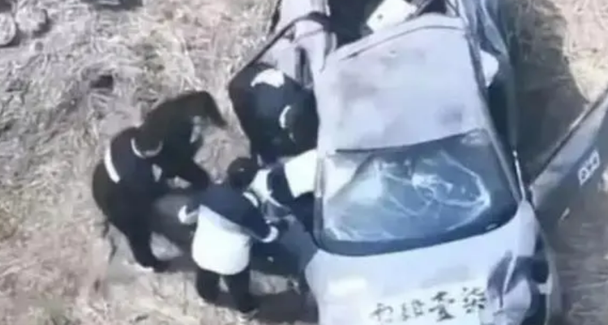 危险驾驶博眼球不可取，机车圈网红十个有九个都没了！_绅士次元