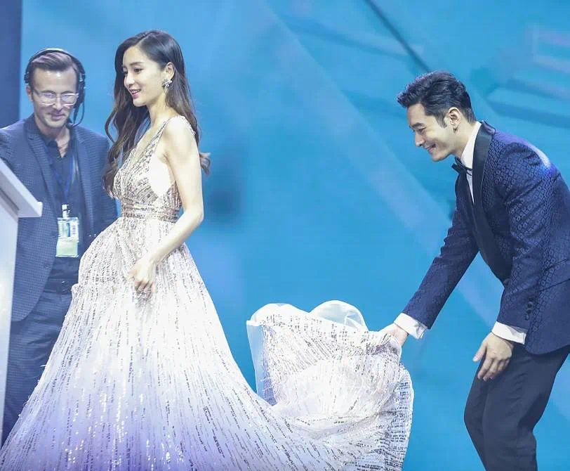 终究是一败涂地！离婚被套走25亿，黄晓明的“遮羞布”被杨颖彻底揭开了_绅士次元
