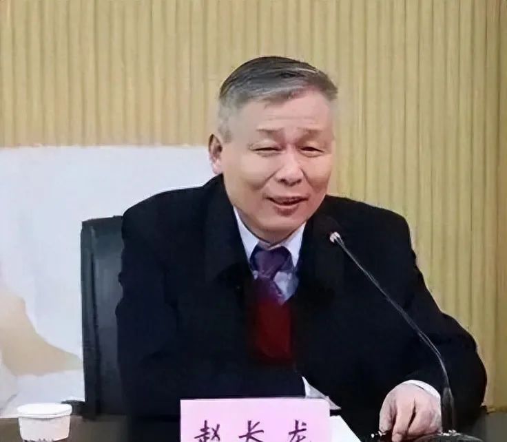 国家为什么突然收拾许家印？不是因为2万亿！真实原因让人冒冷汗！_绅士次元