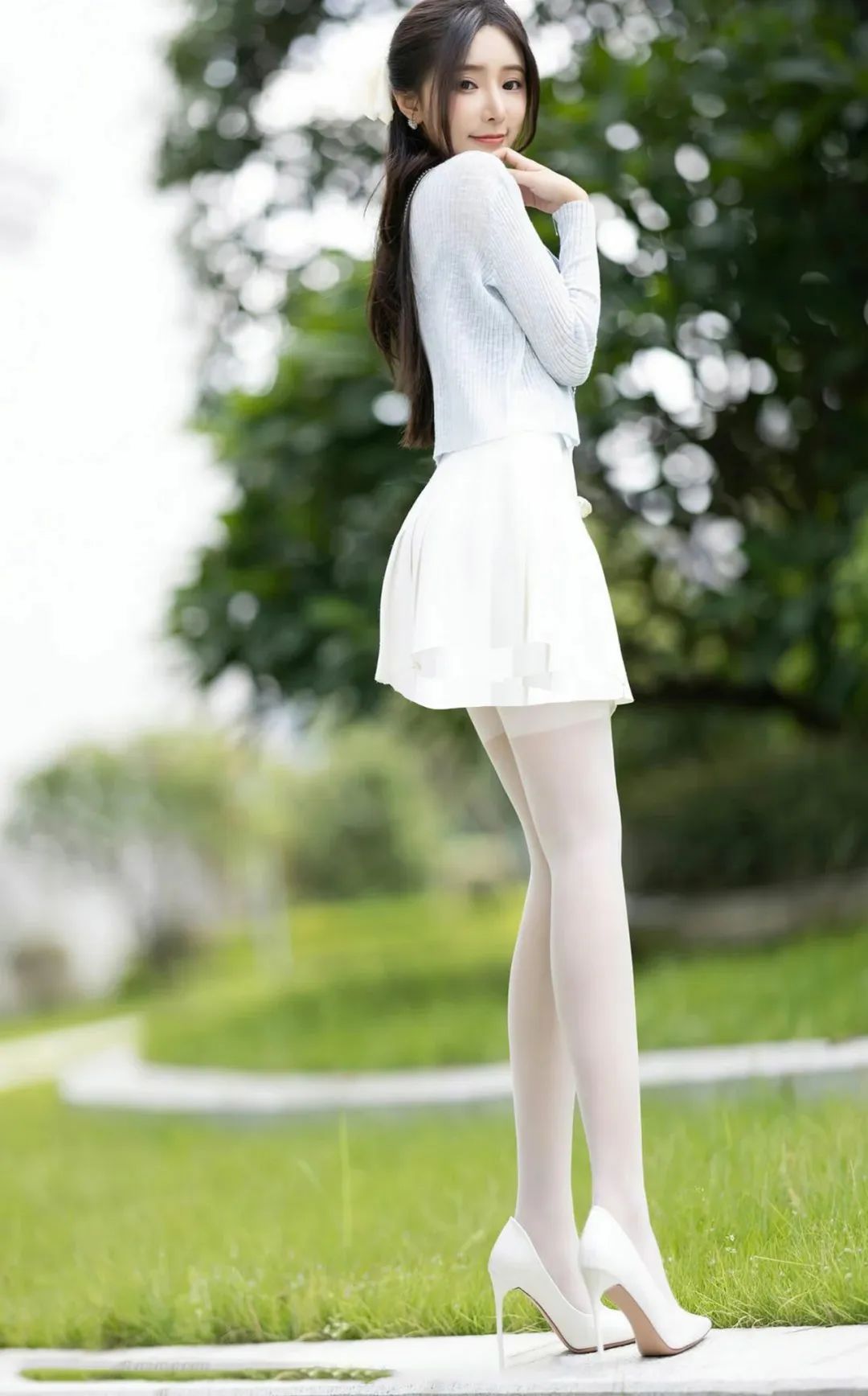 王馨瑶写真：踏青少女，王馨瑶yanni写真大全免费在线赏析_绅士次元