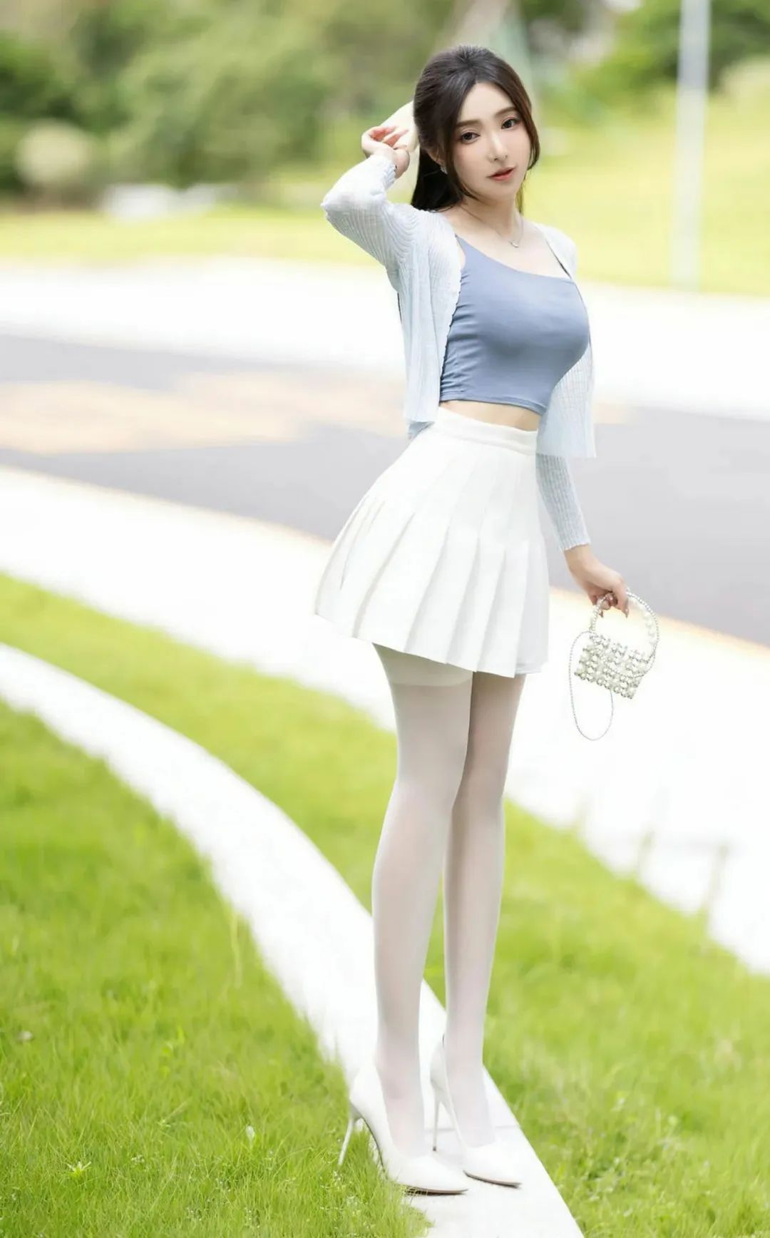 王馨瑶写真：踏青少女，王馨瑶yanni写真大全免费在线赏析_绅士次元