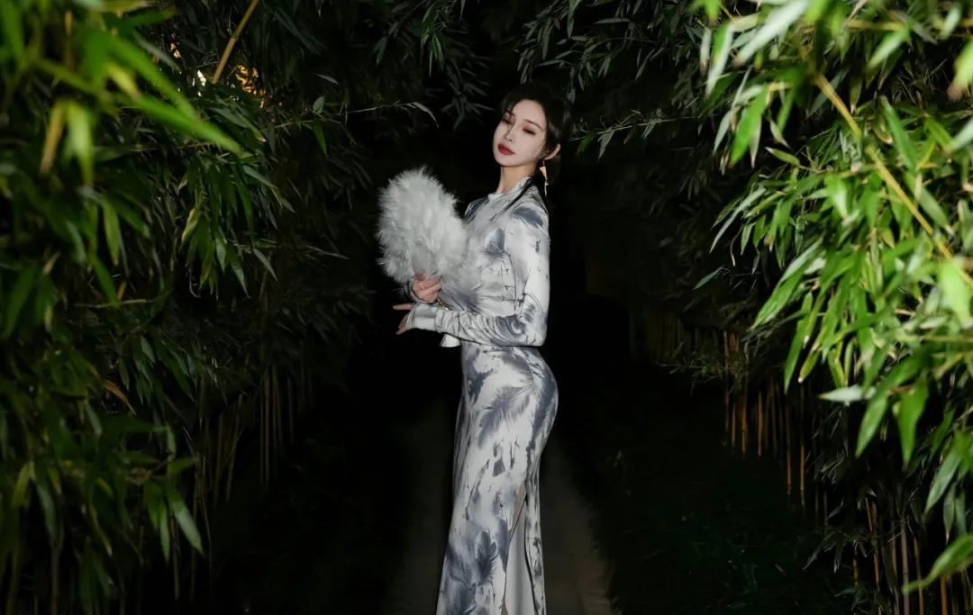 周妍希写真：夜色旗袍美人，周妍希写真作品大全赏析_绅士次元