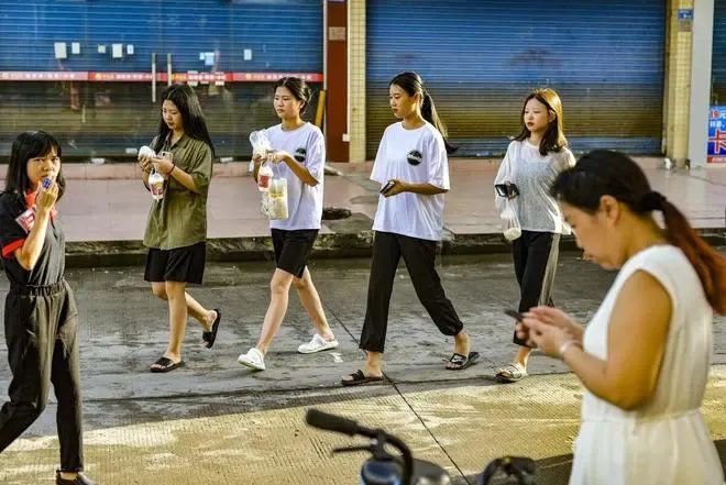 那些被港人在深圳包的二奶，后来怎样了？_绅士次元
