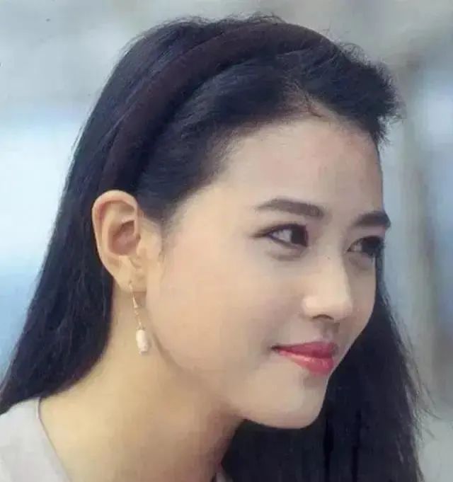 周海媚离世第二天，令人愤怒不已的事情来了...._绅士次元
