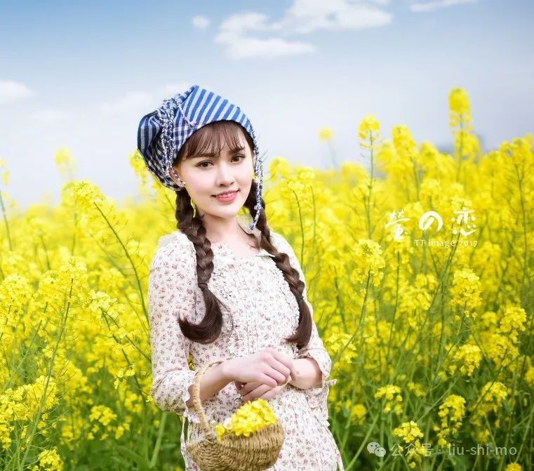 手机怎么拍好油菜花人像？拍照技巧和姿势，都在这里了_绅士次元