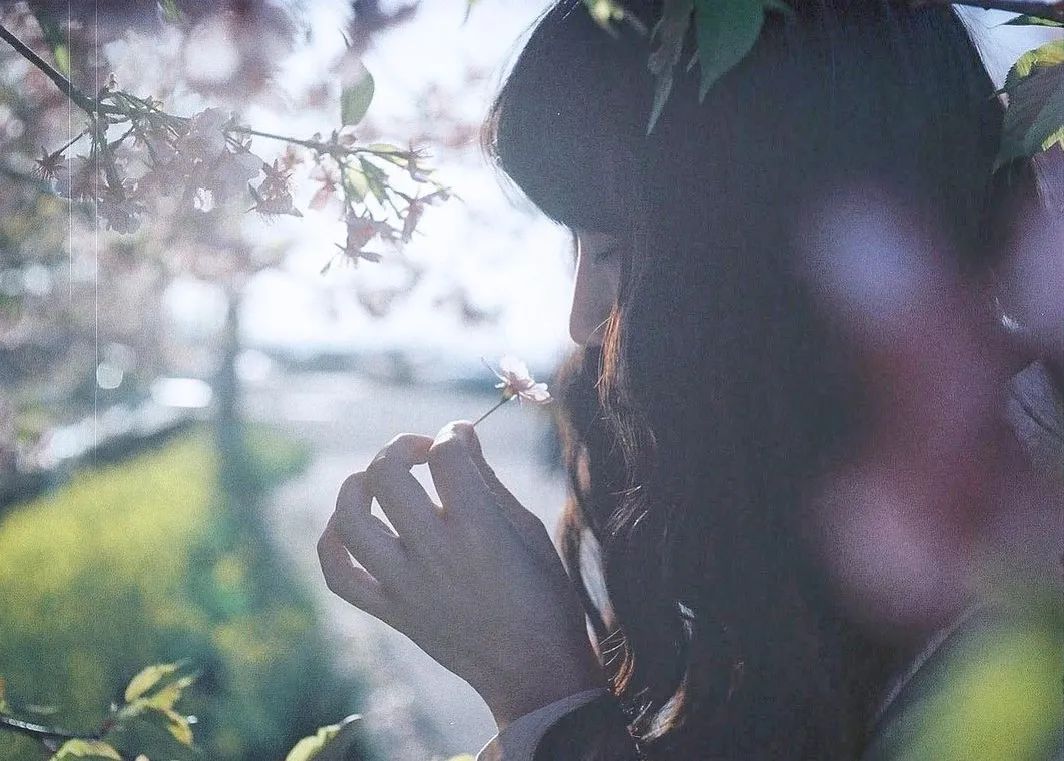 春季拍花、拍人像都能用的万能拍照技巧！_绅士次元